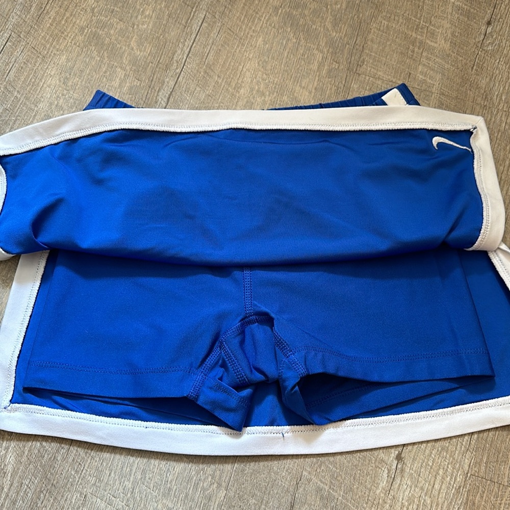 nike skort - Picture 4 of 4